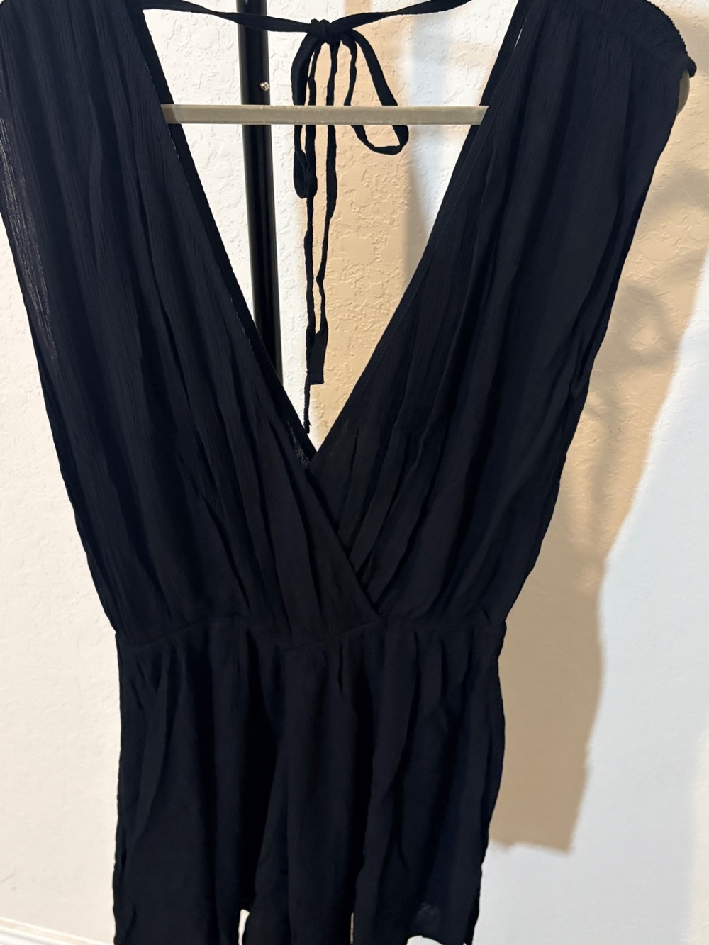 Zenana Outfitters Black V-Neck Sleeveless Romper